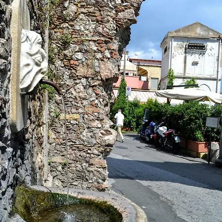 Bed & Breakfast Tauromenion 3*