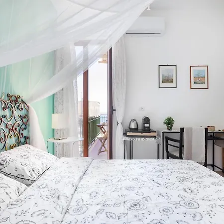 Bed & Breakfast Tauromenion 4*