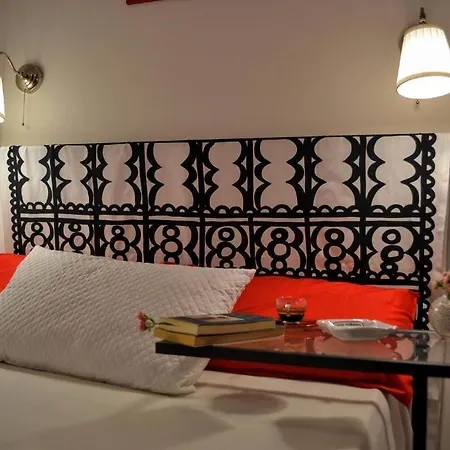 Tauromenion Bed & Breakfast 4*